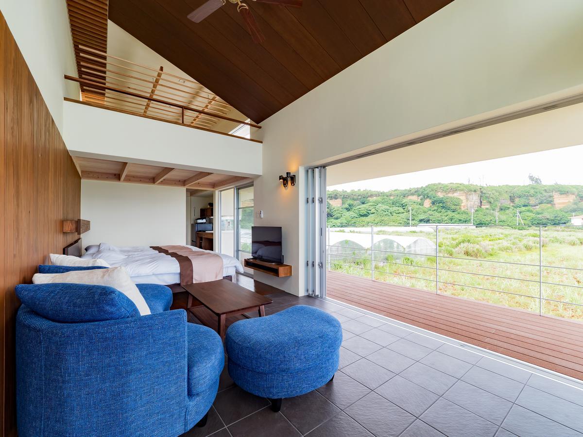Keiki Beachhouse & Cafe Hotell Nakijin Eksteriør bilde